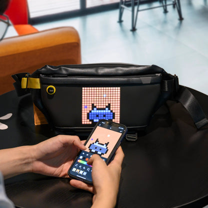 Divoom Pixoo Slingbag — Pixel Art