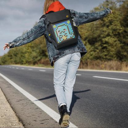 Divoom Backpack M — Pixel Art connecté