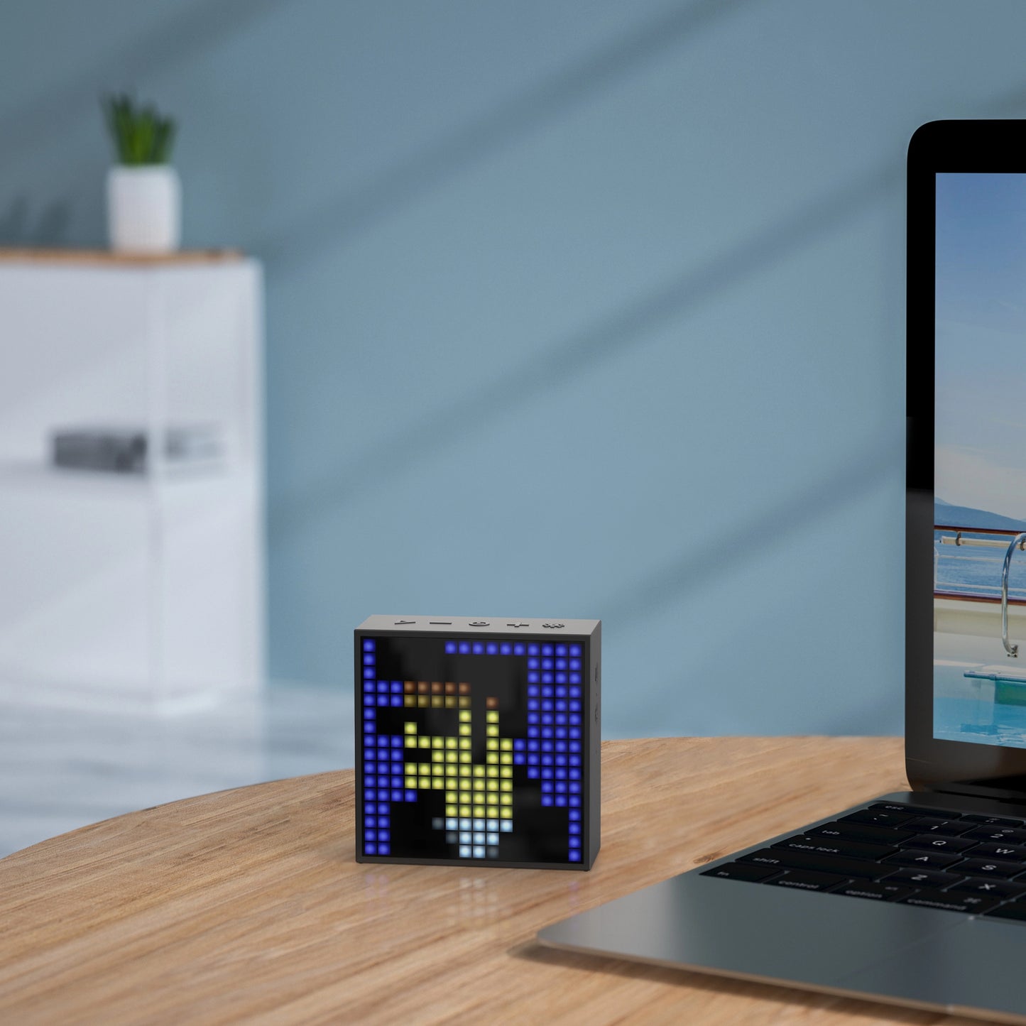Divoom Timebox Evo — Enceinte Pixel Art Slim
